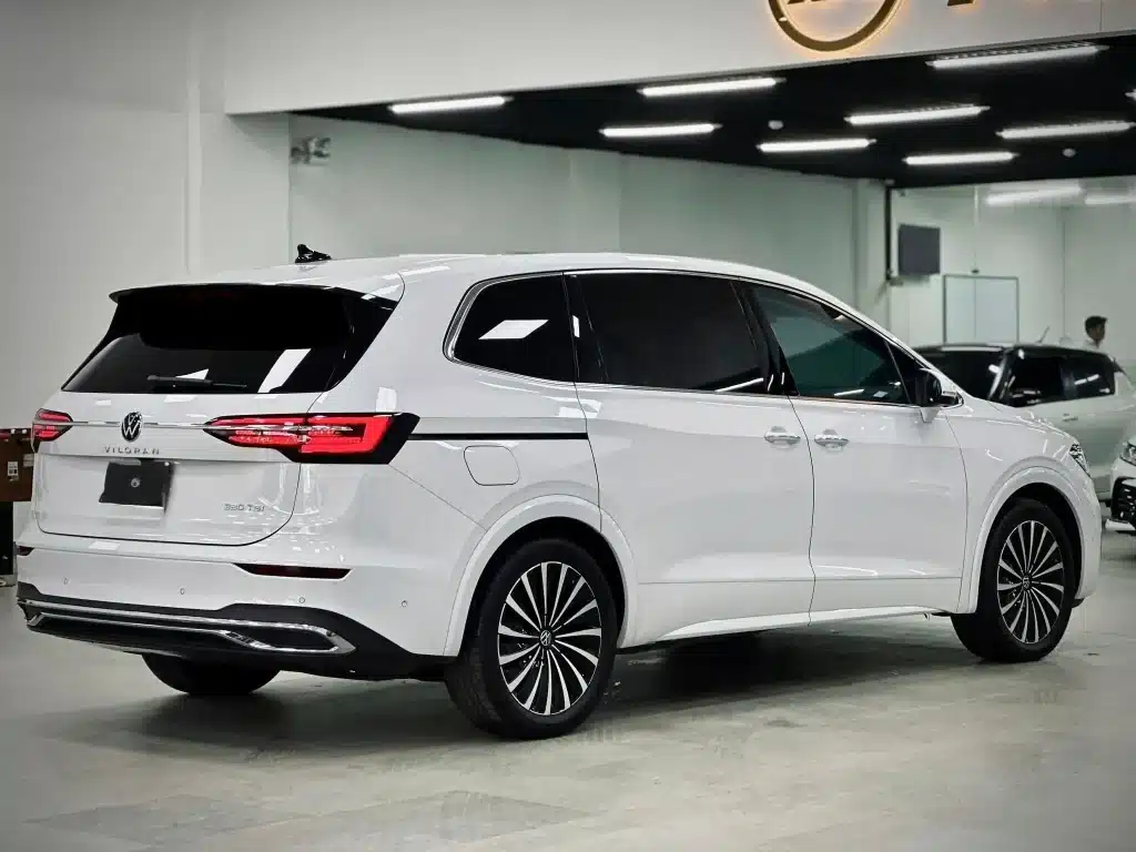 Xe Volkswagen Viloran - Giá Xe 24H Xe Volkswagen Viloran - Giá Xe 24H
