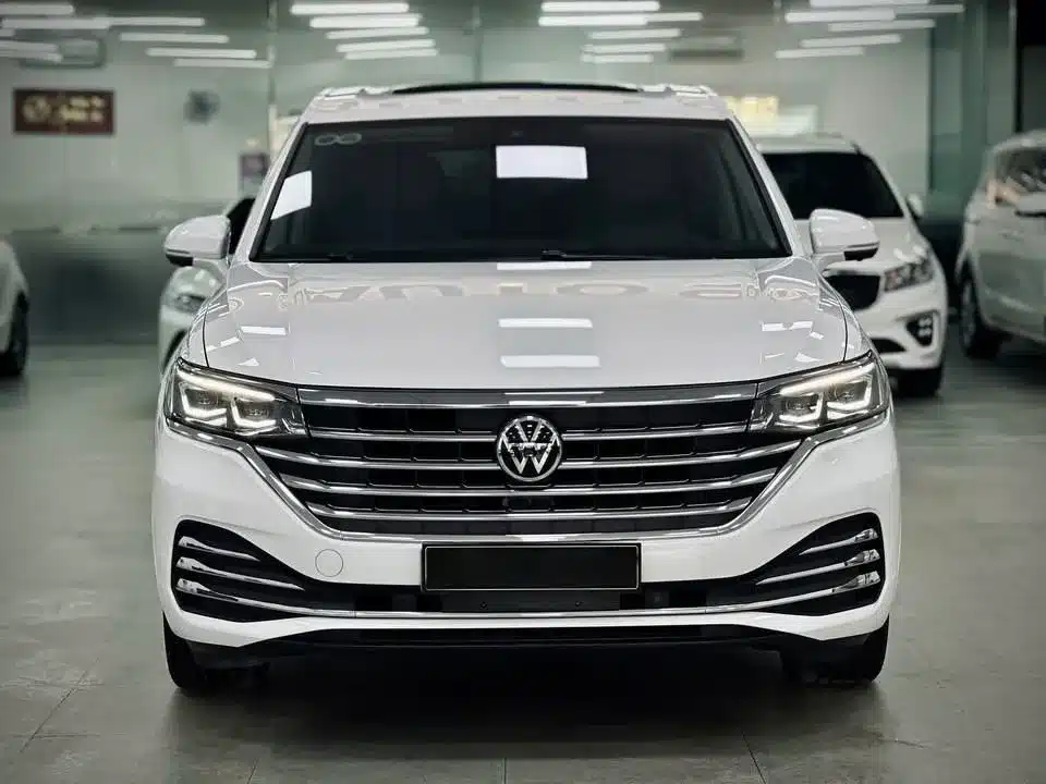 Xe Volkswagen Viloran - Giá Xe 24H Xe Volkswagen Viloran - Giá Xe 24H